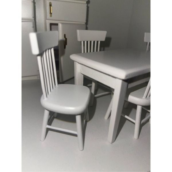 1:12 Miniature dollhouse furniture kitchen table with matching four chairs. Refr - Picture 2 of 3